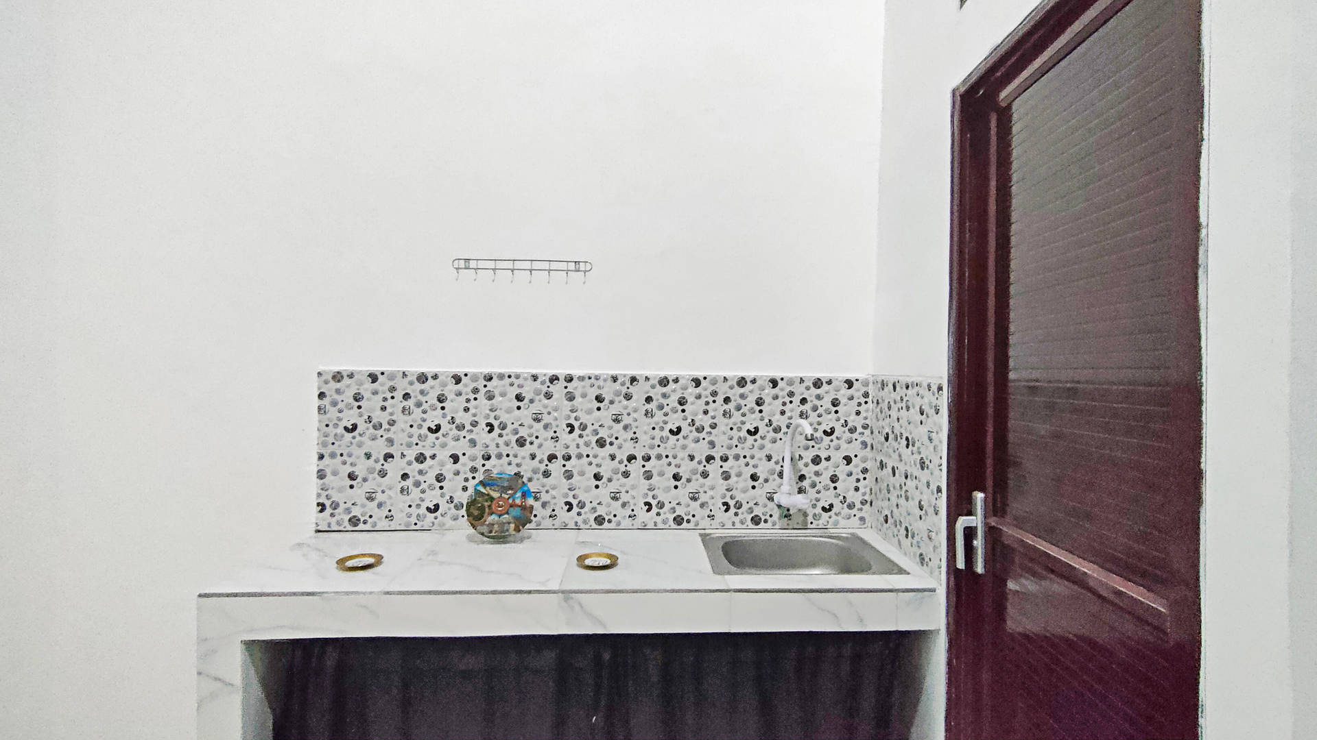 https://images.rukita.co/buildings/building/723be537-4ee.jpg