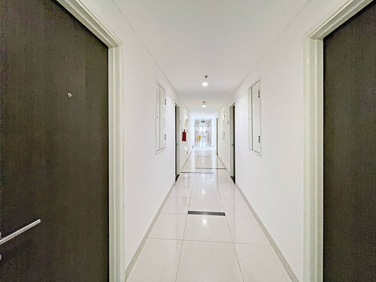 https://images.rukita.co/buildings/building/75b800cc-9f9.jpg