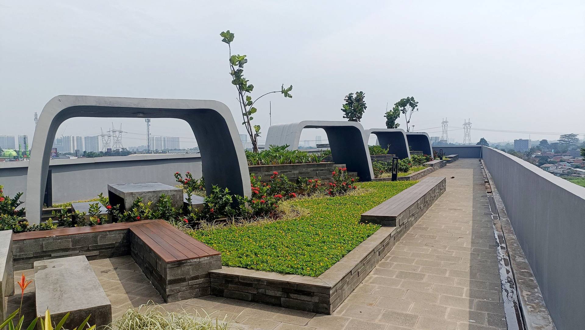 https://images.rukita.co/buildings/building/762df9b0-e51.jpg