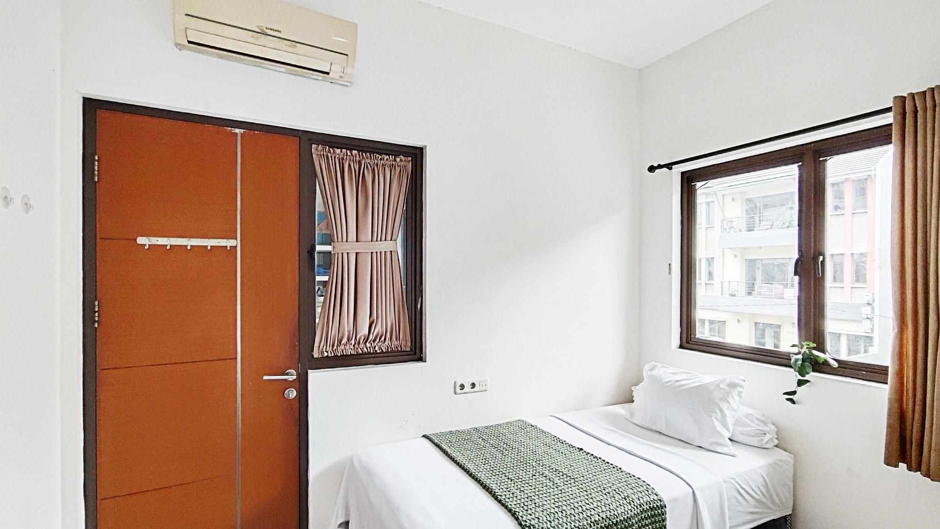 https://images.rukita.co/buildings/building/76ca1d50-3aa.jpg
