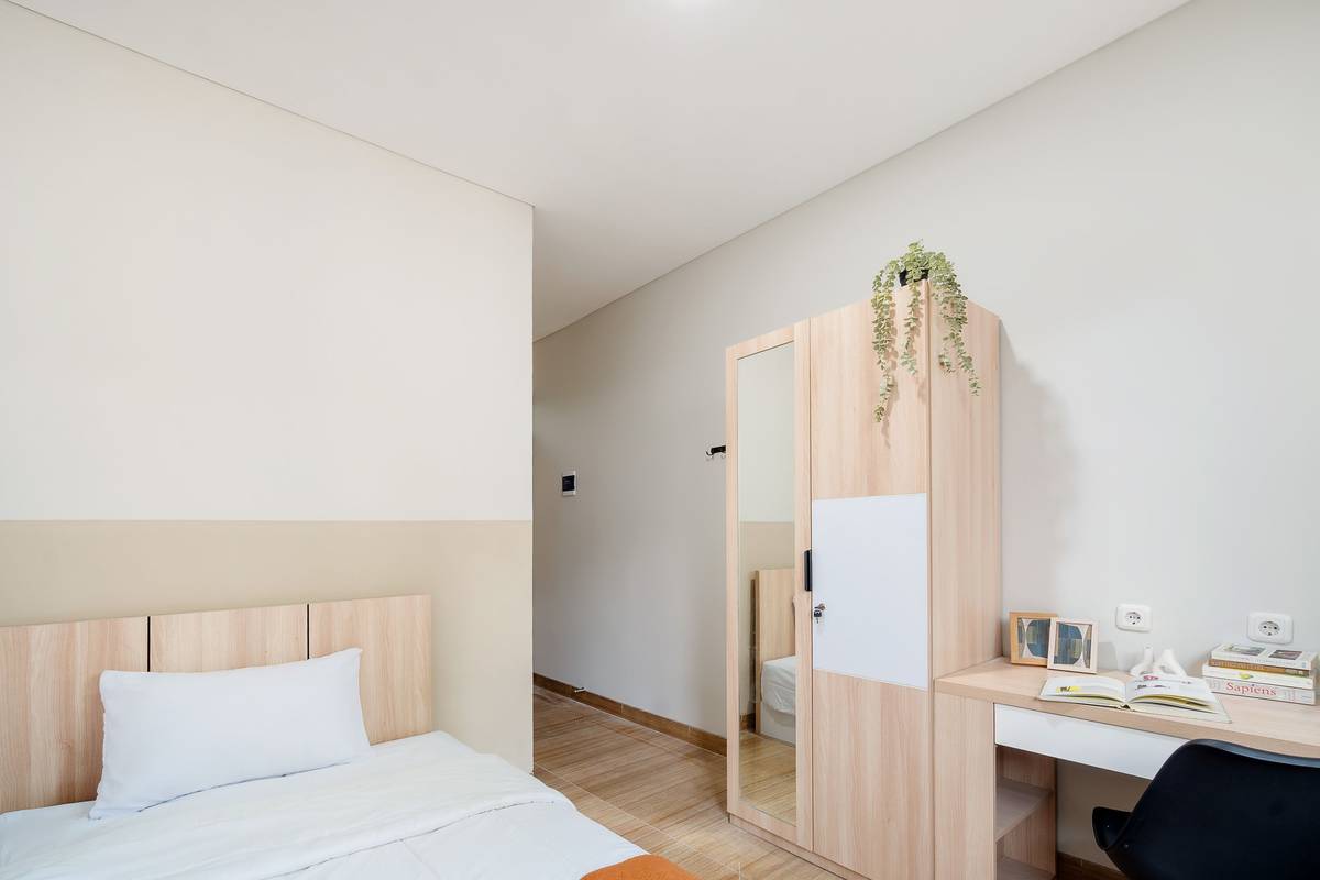 https://images.rukita.co/buildings/building/76e213c1-ac74-4f2e-83dd-8fb241467ef7.jpg