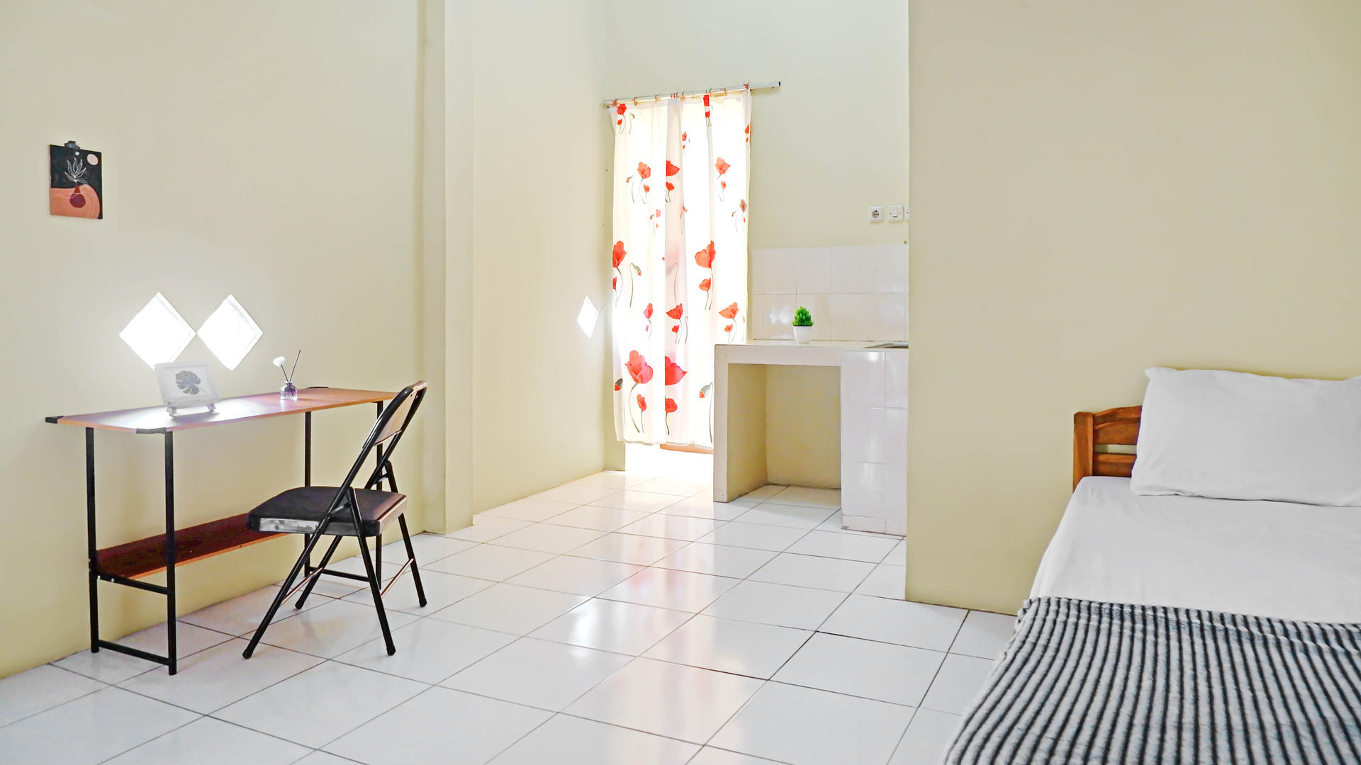https://images.rukita.co/buildings/building/77961269-e14.jpg