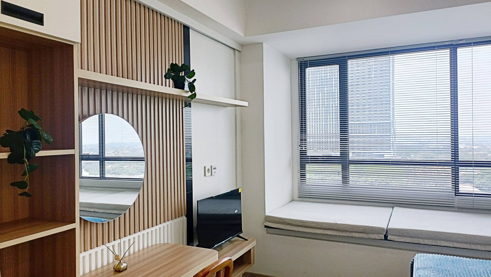 https://images.rukita.co/buildings/building/785ed19b-a72.jpg