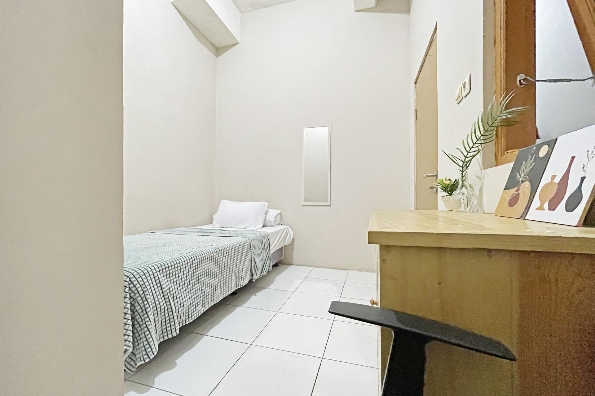https://images.rukita.co/buildings/building/7940d901-422.jpg
