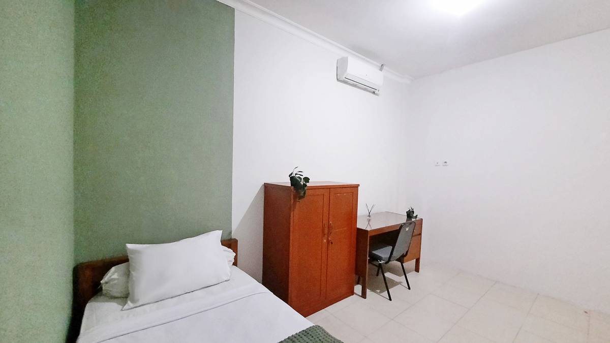 Foto Rukita Unit Cemara Kost Harapan Indah