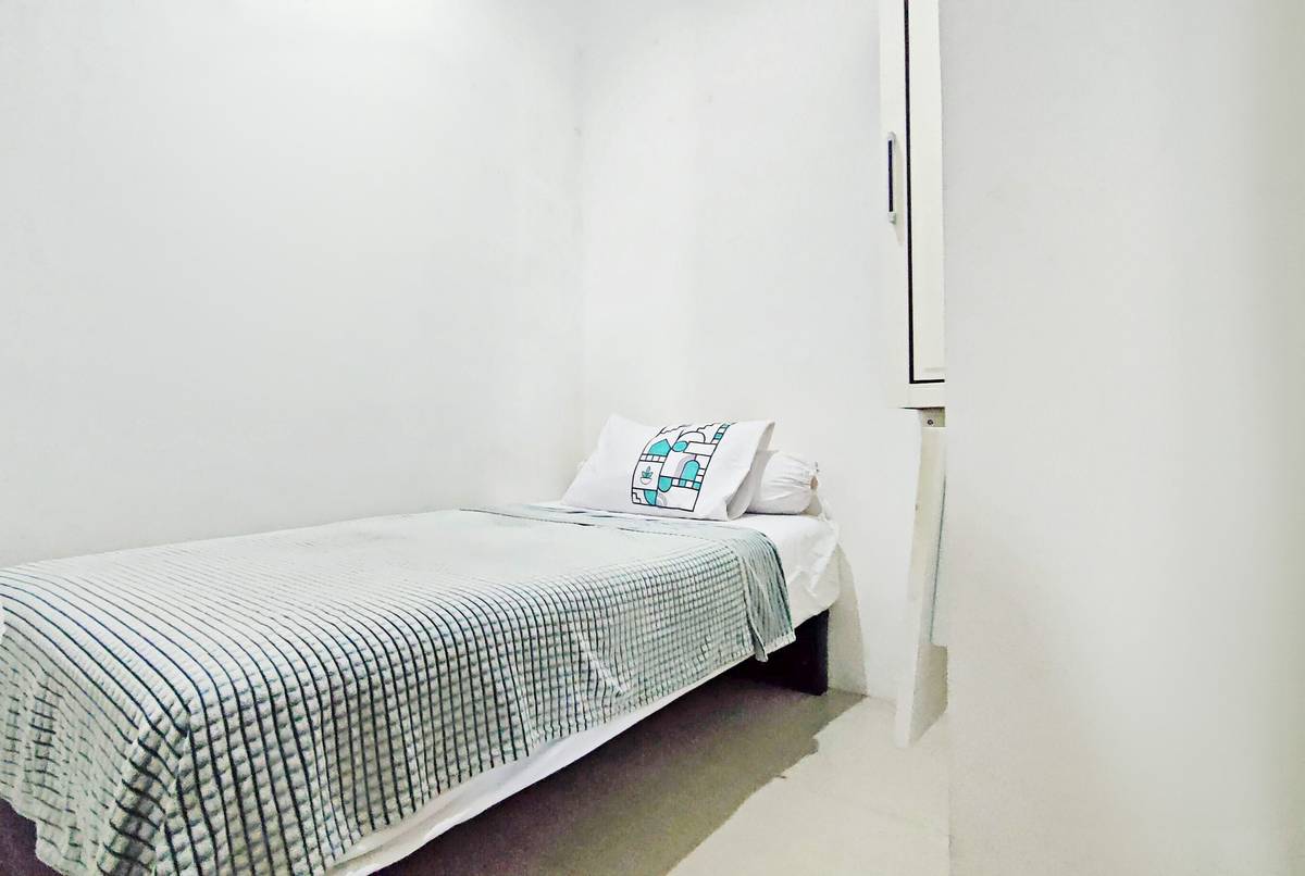 https://images.rukita.co/buildings/building/7a462cb5-e5a.jpg