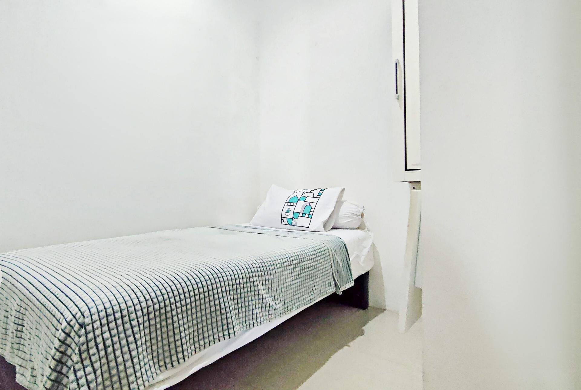 https://images.rukita.co/buildings/building/7a462cb5-e5a.jpg