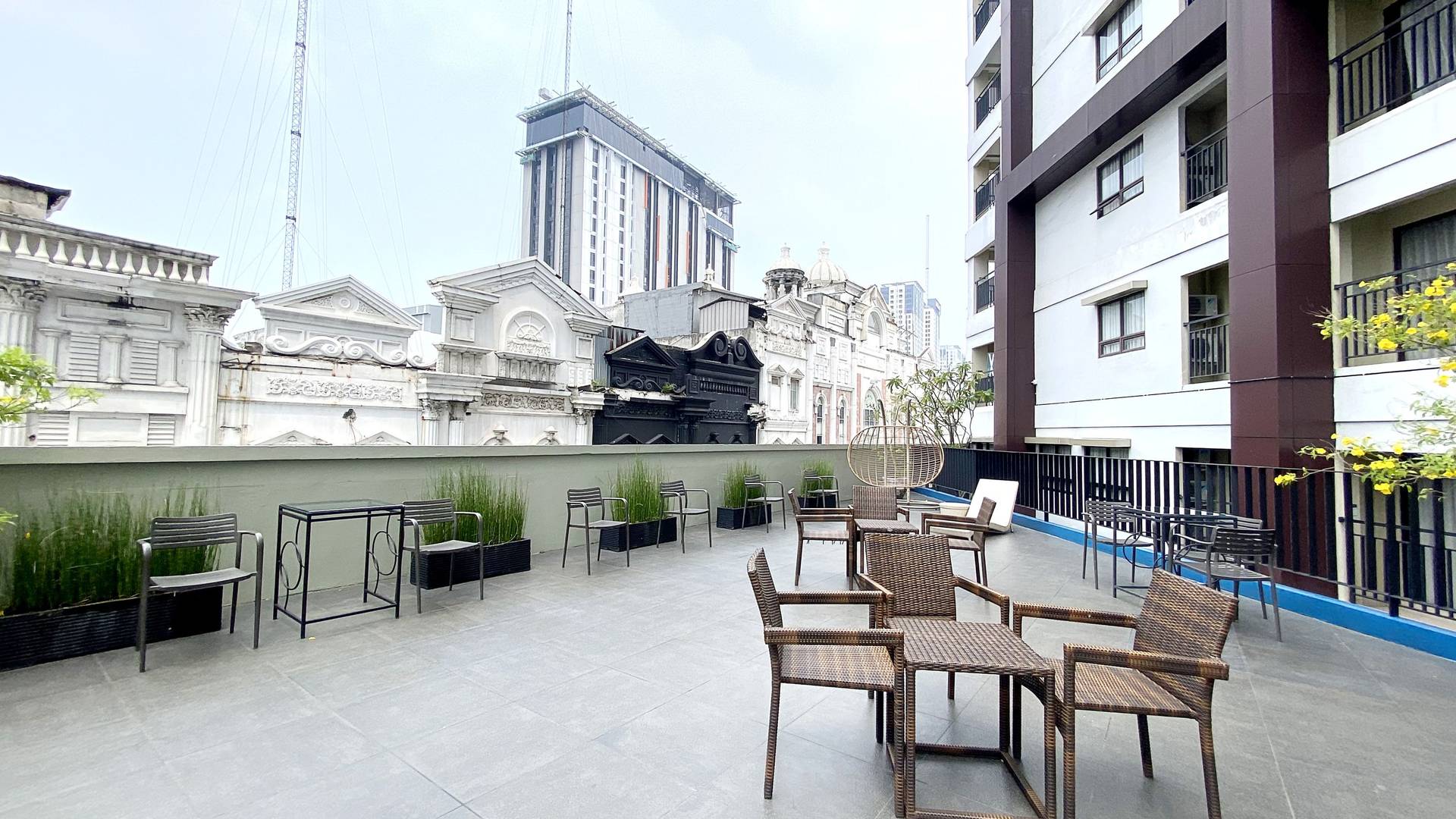 https://images.rukita.co/buildings/building/7a5ba7e1-b75e-4bc6-b93a-cabb712356a1.jpg