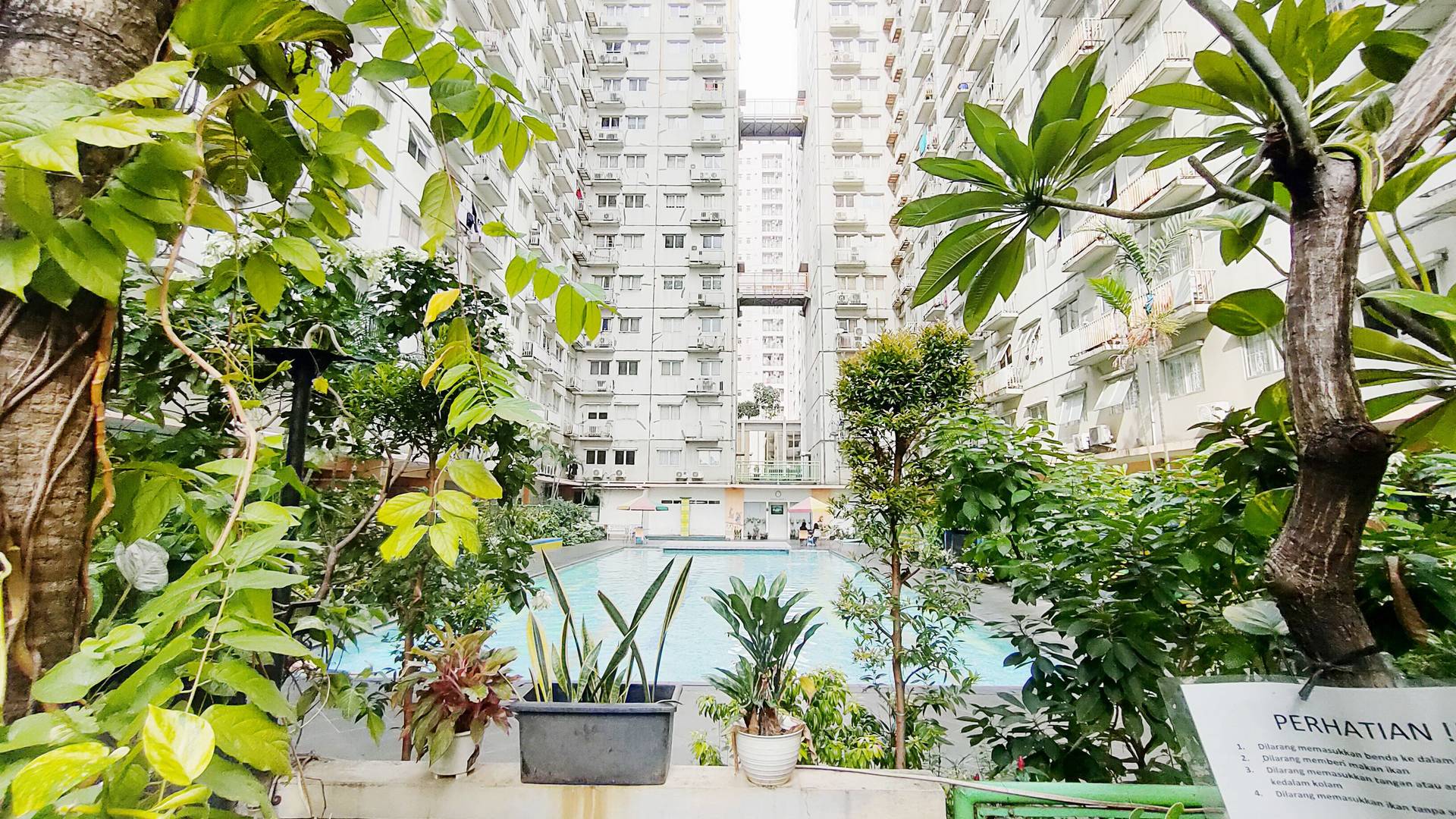 https://images.rukita.co/buildings/building/7a7a2308-91c0-47d2-af0d-601c17e58721.jpg