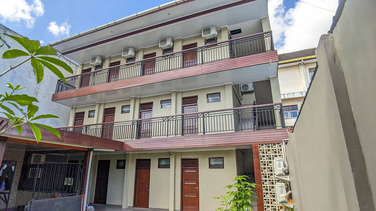 https://images.rukita.co/buildings/building/7b3129d7-2d7.jpg