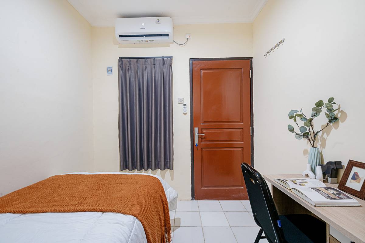 Foto Rukita Unit Uma Kost Teraputi Duren Sawit