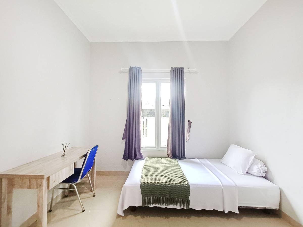 https://images.rukita.co/buildings/building/7bbfd142-4d6.jpg