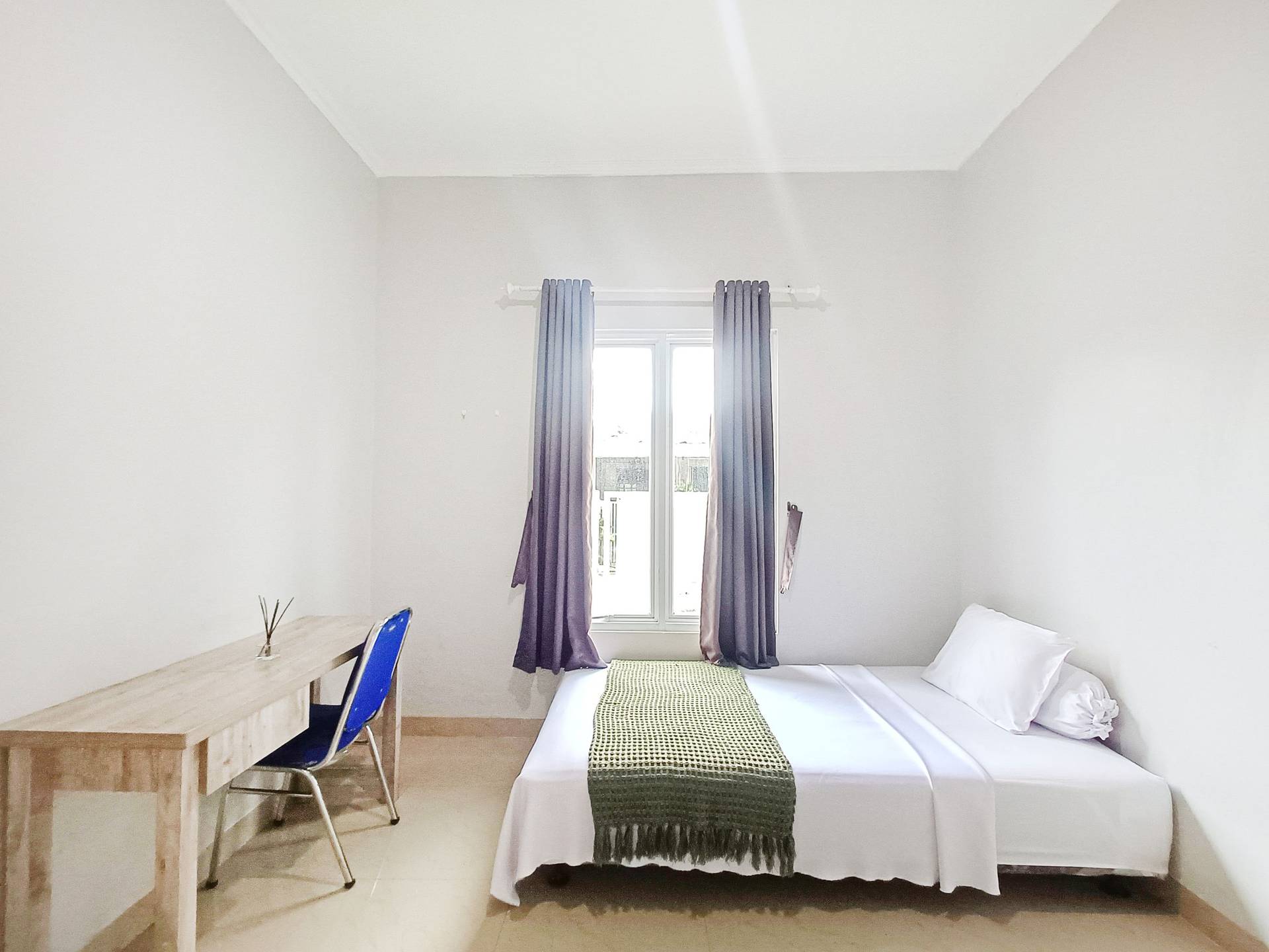 https://images.rukita.co/buildings/building/7bbfd142-4d6.jpg