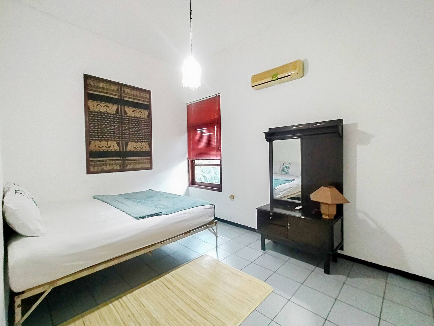 https://images.rukita.co/buildings/building/7c9ff623-e28.jpg