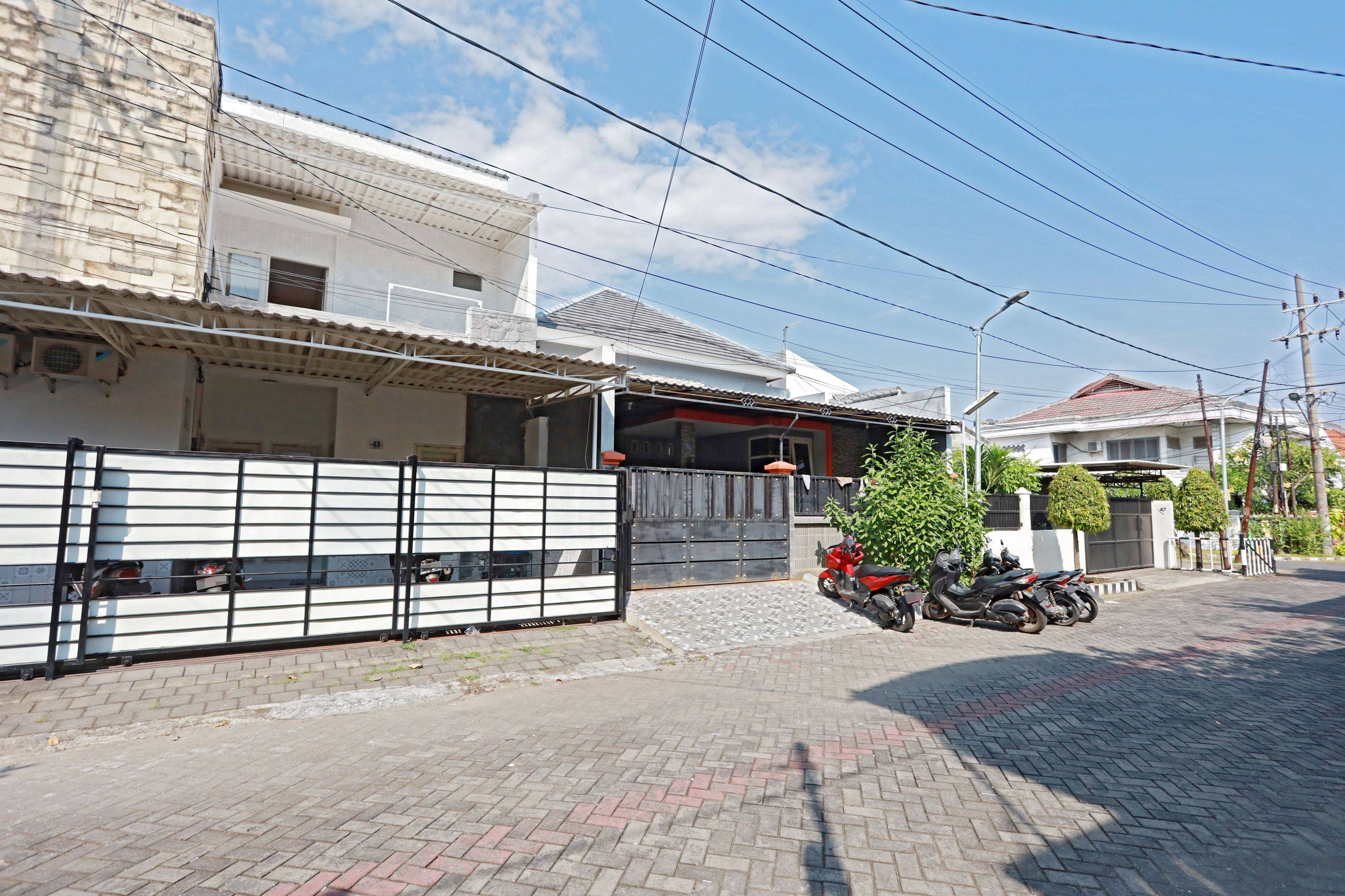 Foto Rukita Unit Barata Jaya House Gubeng Surabaya