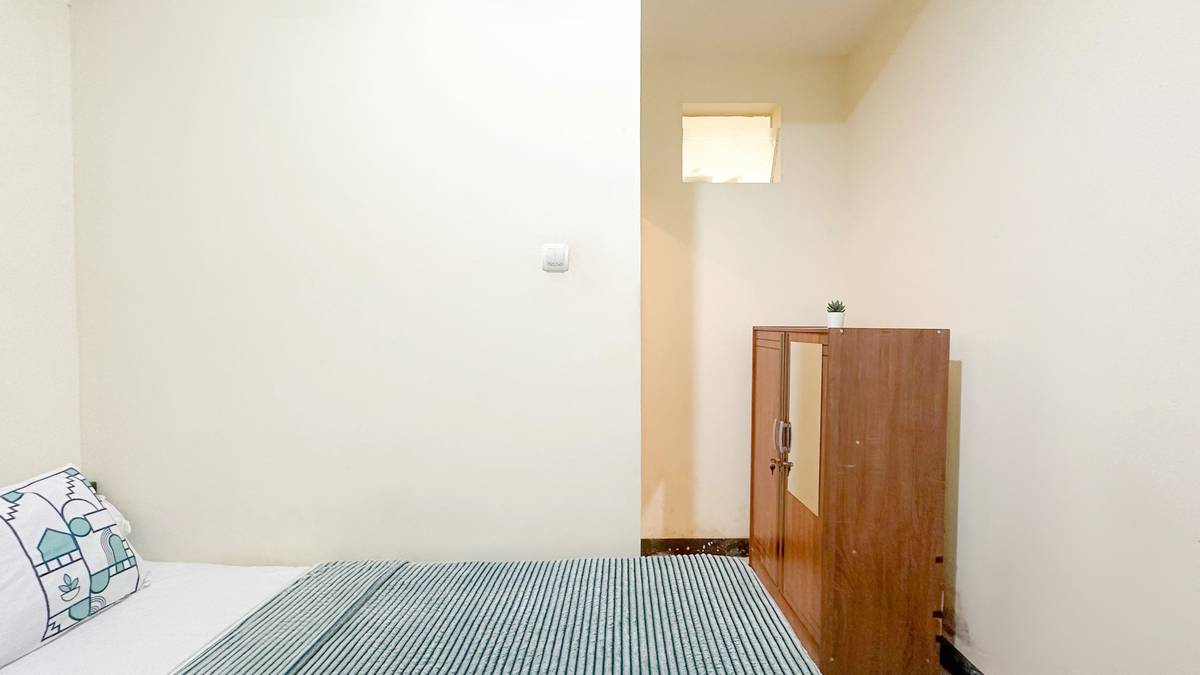 https://images.rukita.co/buildings/building/7d7cd420-e05.jpg