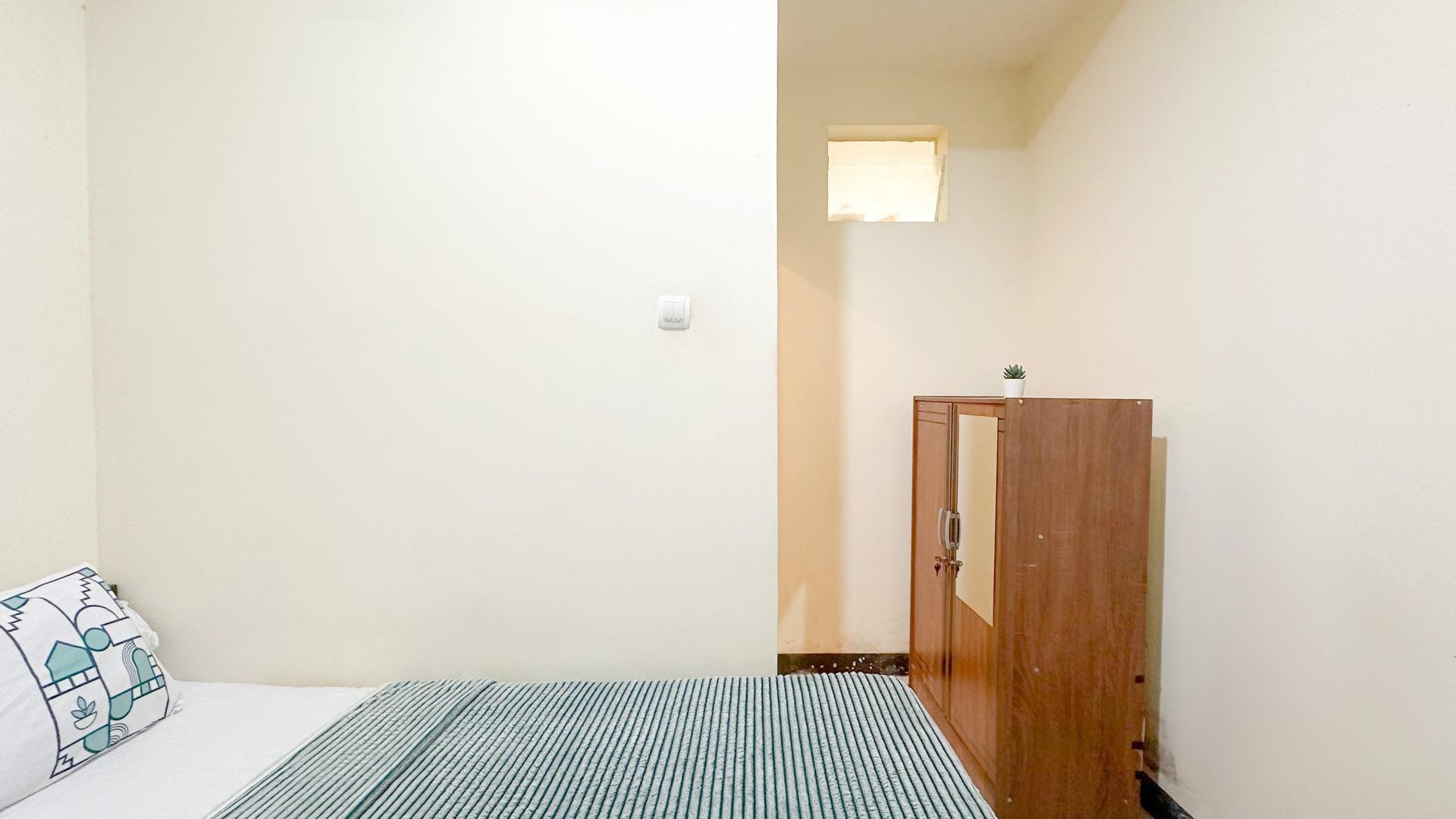 https://images.rukita.co/buildings/building/7d7cd420-e05.jpg