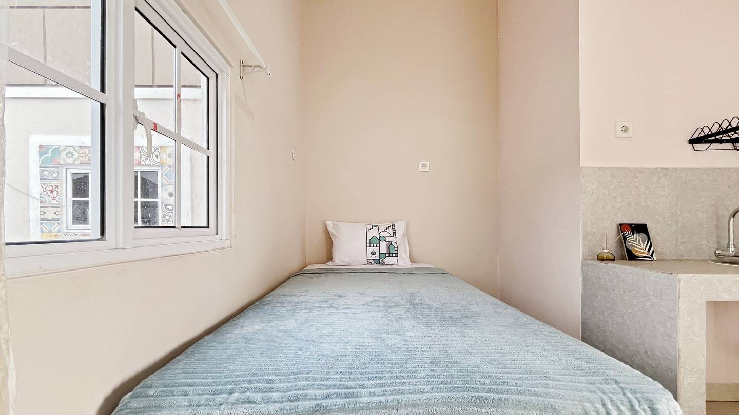 https://images.rukita.co/buildings/building/7e4c0d96-b4d.jpg