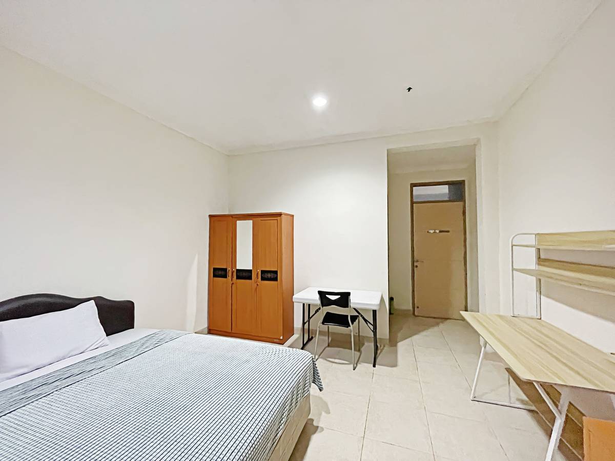 https://images.rukita.co/buildings/building/7eabe0a6-be7.jpg