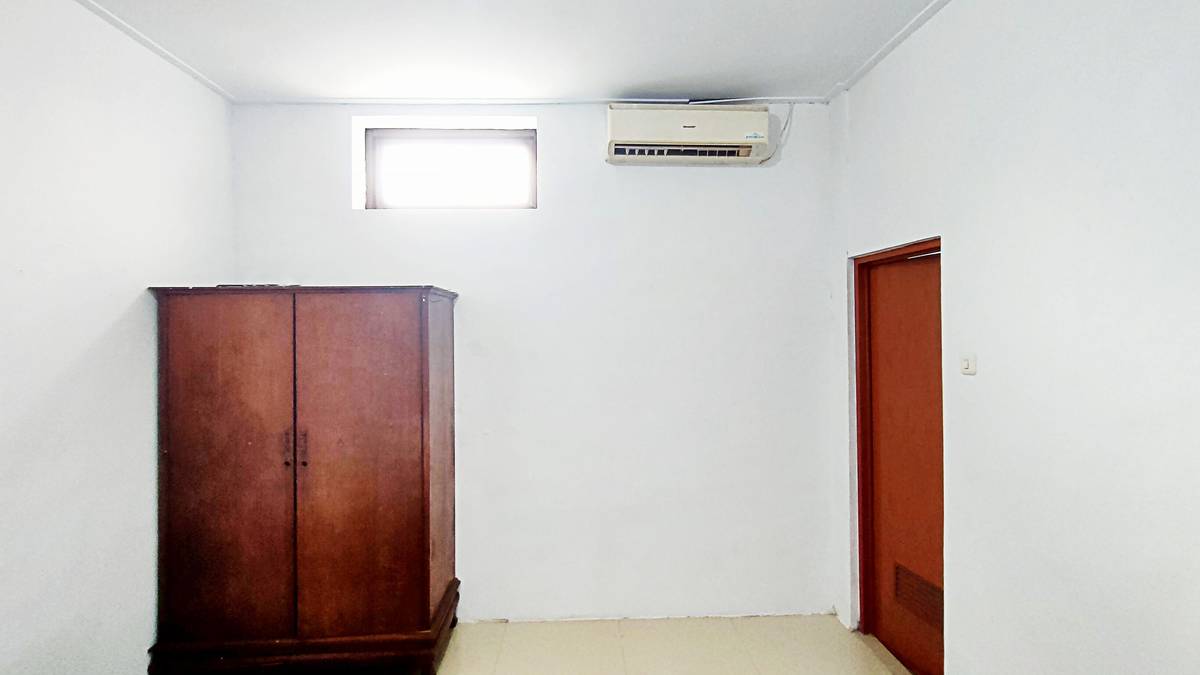 https://images.rukita.co/buildings/building/7faf7d7c-01d.jpg