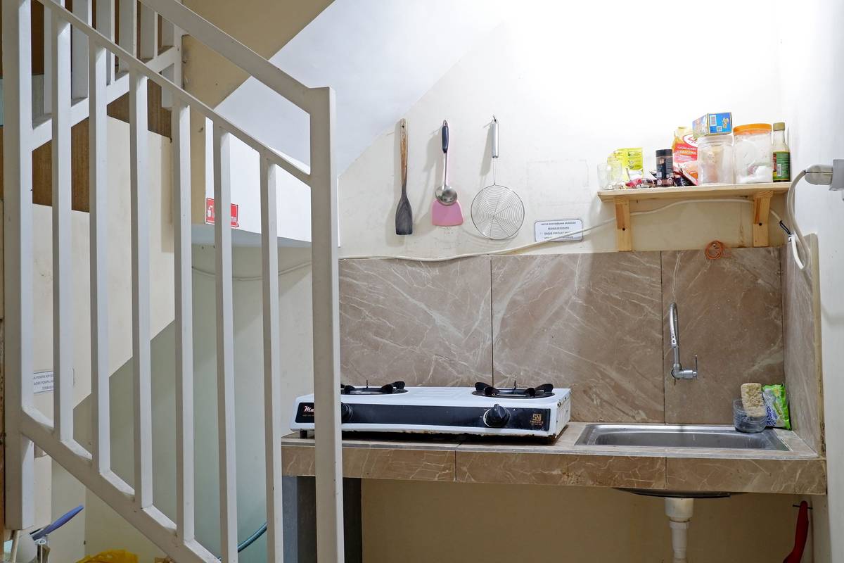 https://images.rukita.co/buildings/building/80ef59b6-d6b.jpg