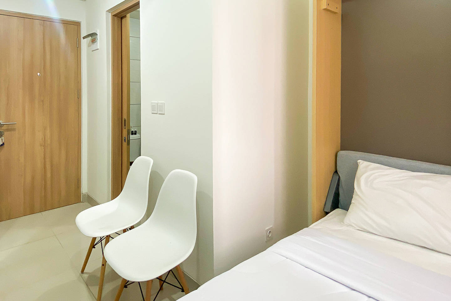 https://images.rukita.co/buildings/building/81dbb77e-961.jpg