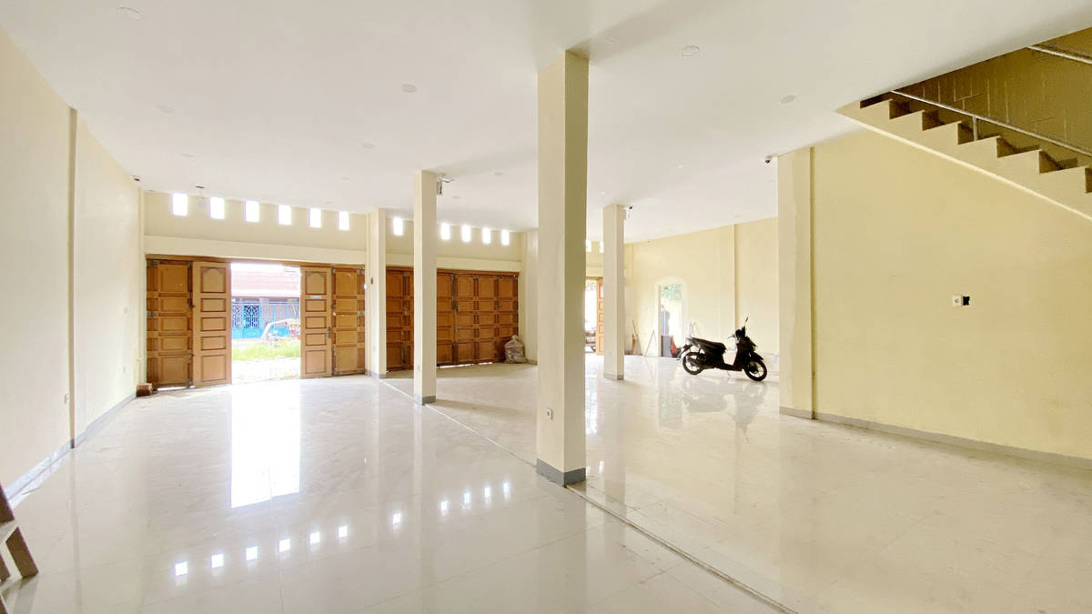 https://images.rukita.co/buildings/building/8228e823-32b.jpg