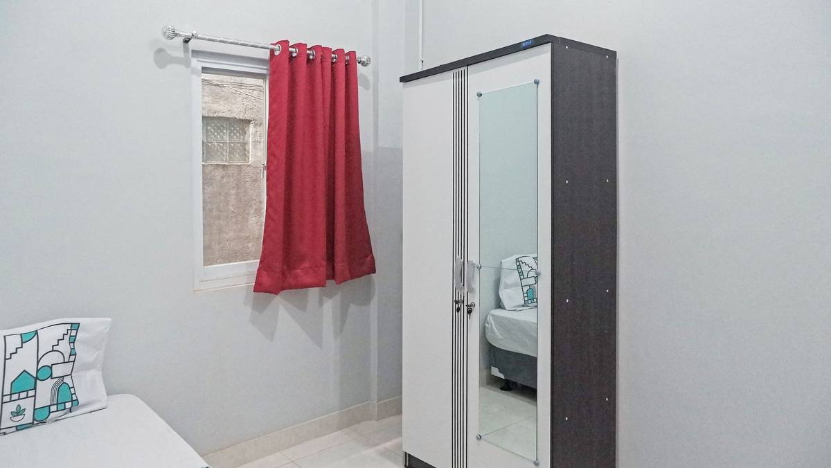 https://images.rukita.co/buildings/building/82f75ed5-e78.jpg