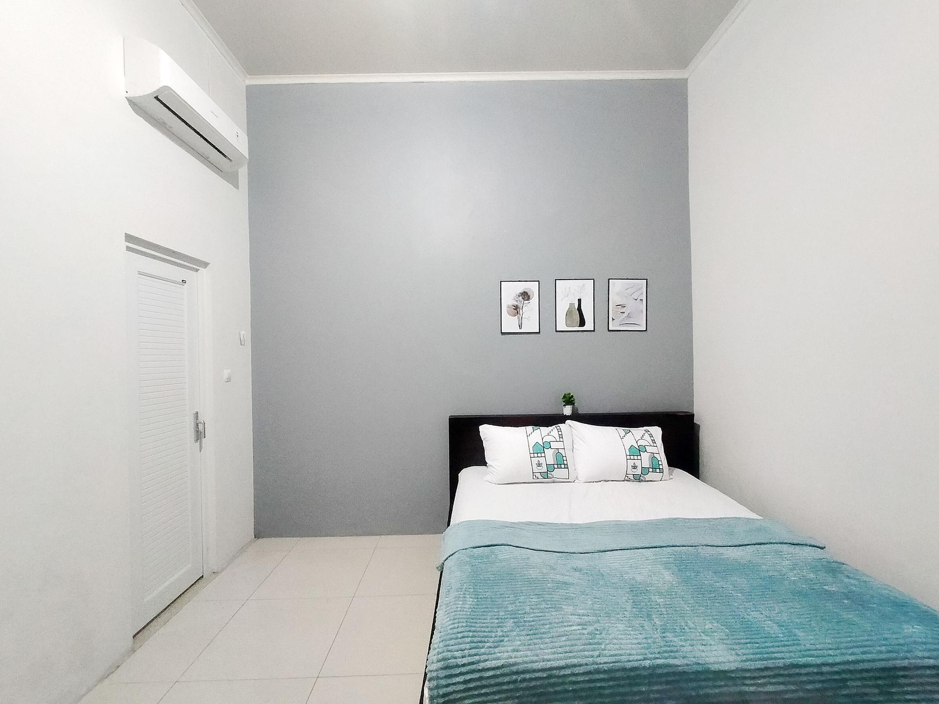 https://images.rukita.co/buildings/building/8332d74b-76d.jpg