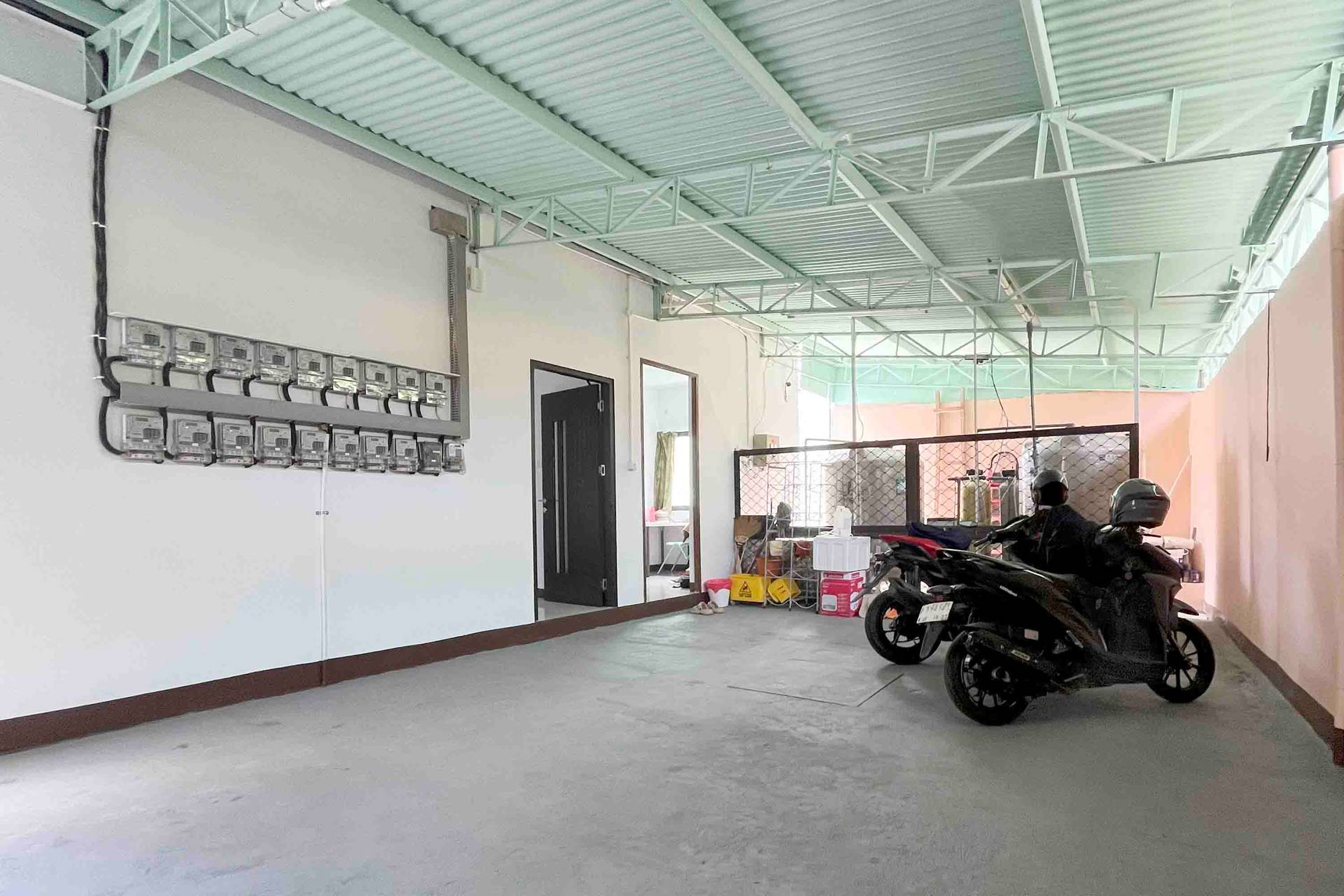 https://images.rukita.co/buildings/building/8332fc6f-3cd8-41f4-987e-59403f70db05.jpg