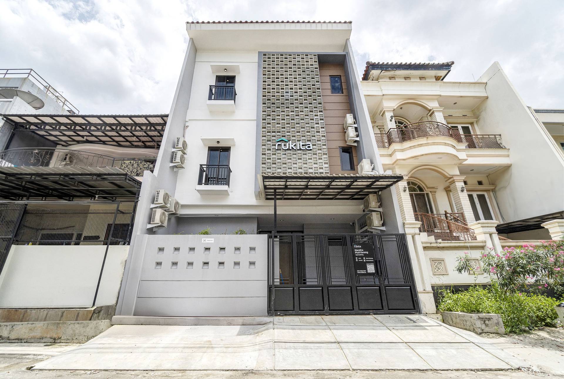 https://images.rukita.co/buildings/building/83a9c0a4-15e7-4fb1-9f80-052287f67c92.jpg