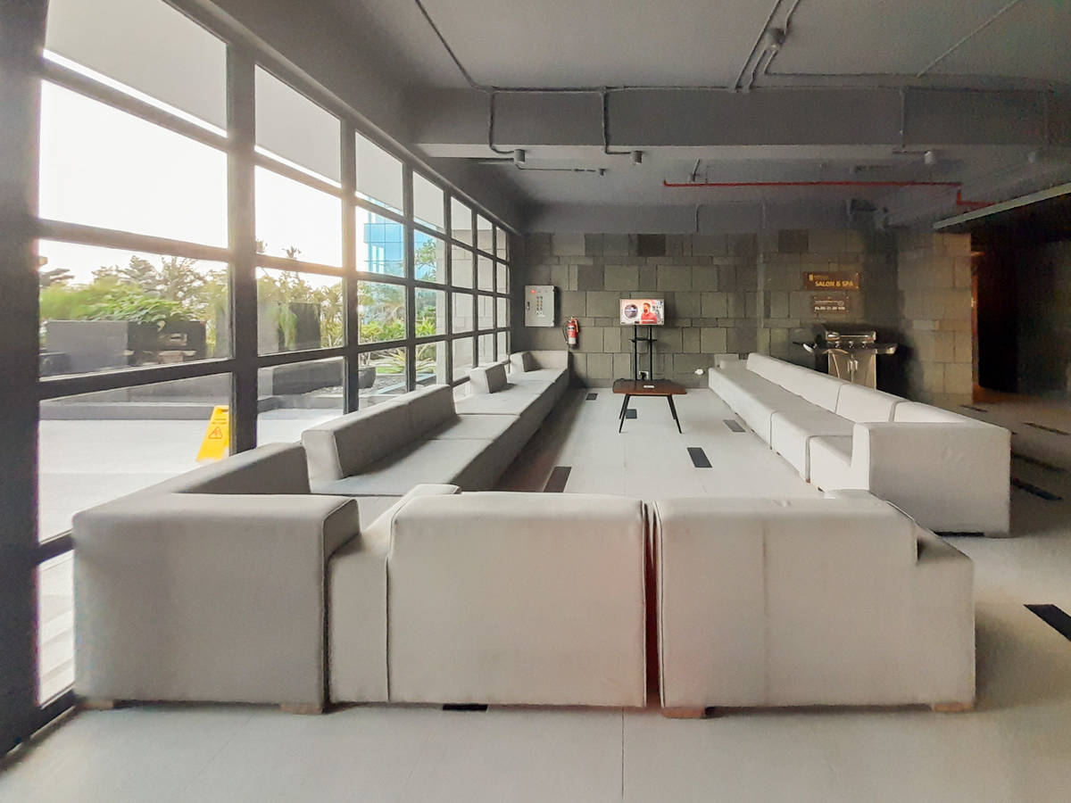 https://images.rukita.co/buildings/building/8486db99-43d.jpg