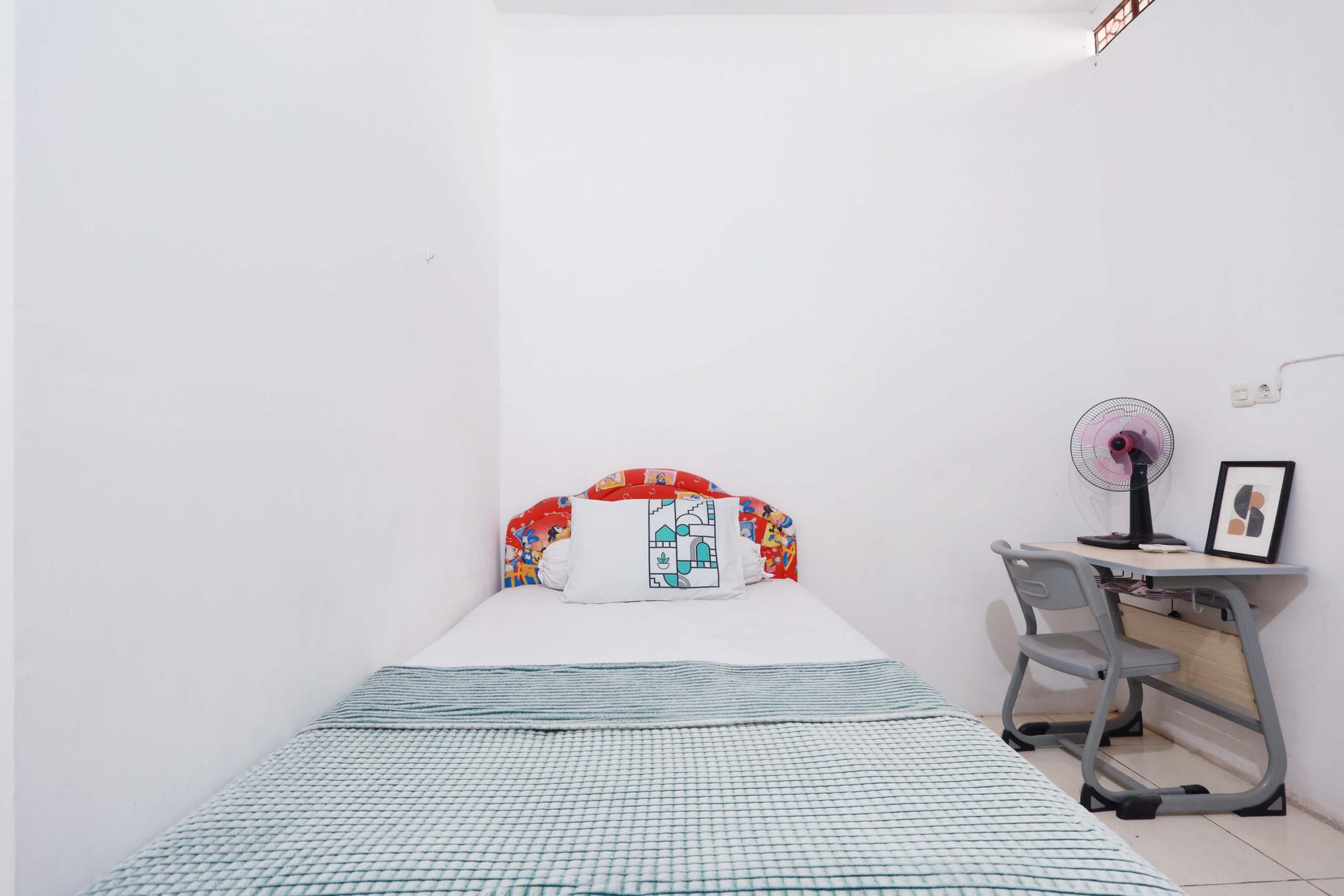 https://images.rukita.co/buildings/building/85b768cc-726.jpg