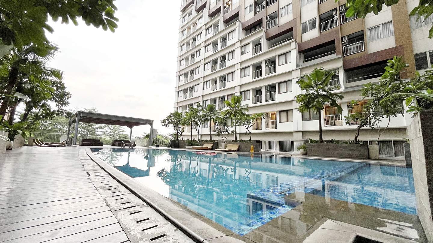 Foto Rukita Unit Apartemen LRT City Jatibening Bandoneon - Studio Pool View #1
