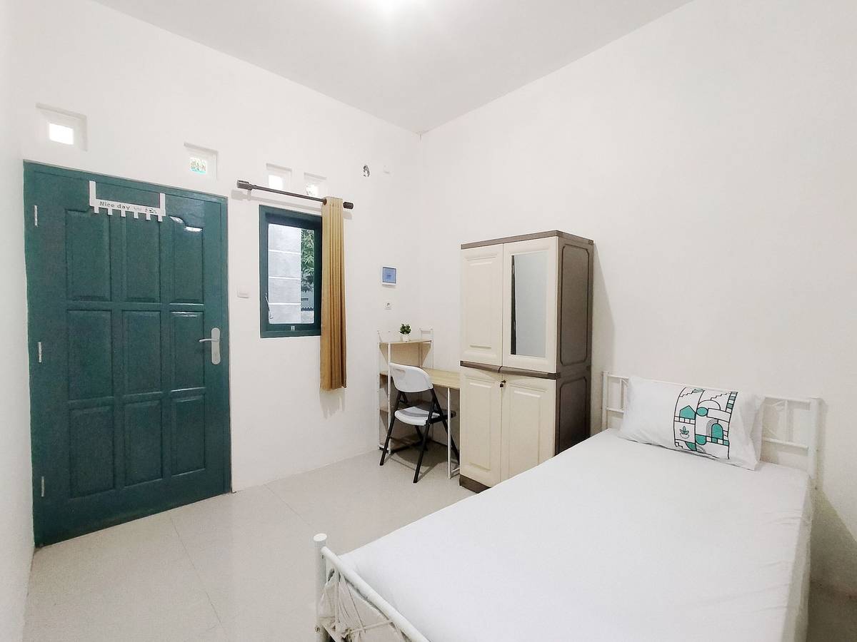 https://images.rukita.co/buildings/building/87f0fe57-1800-4f3c-99db-d52ea866ed21.jpg