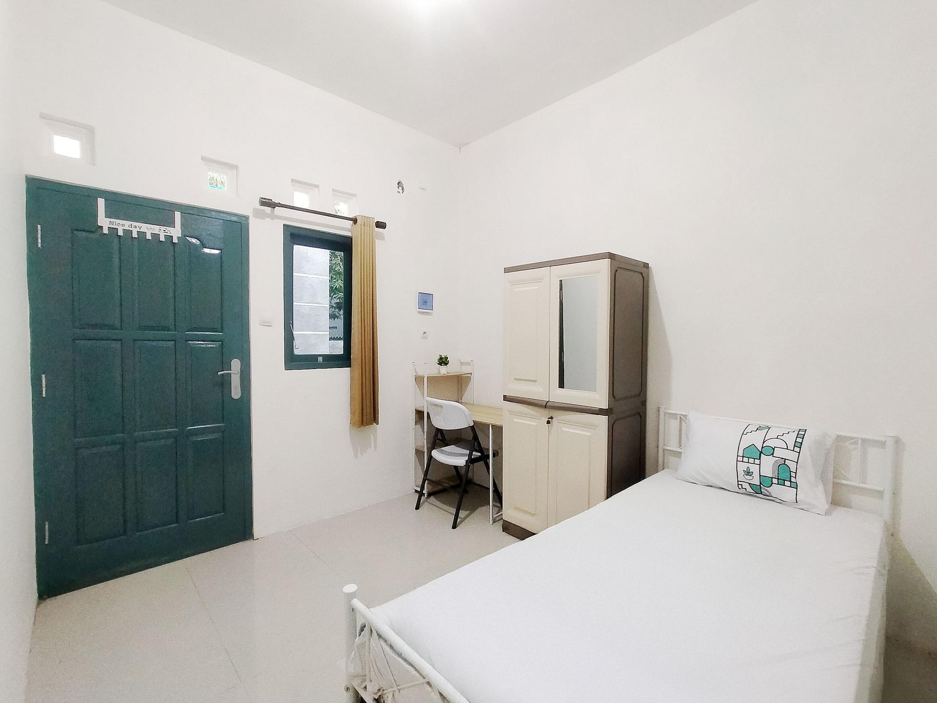 https://images.rukita.co/buildings/building/87f0fe57-1800-4f3c-99db-d52ea866ed21.jpg