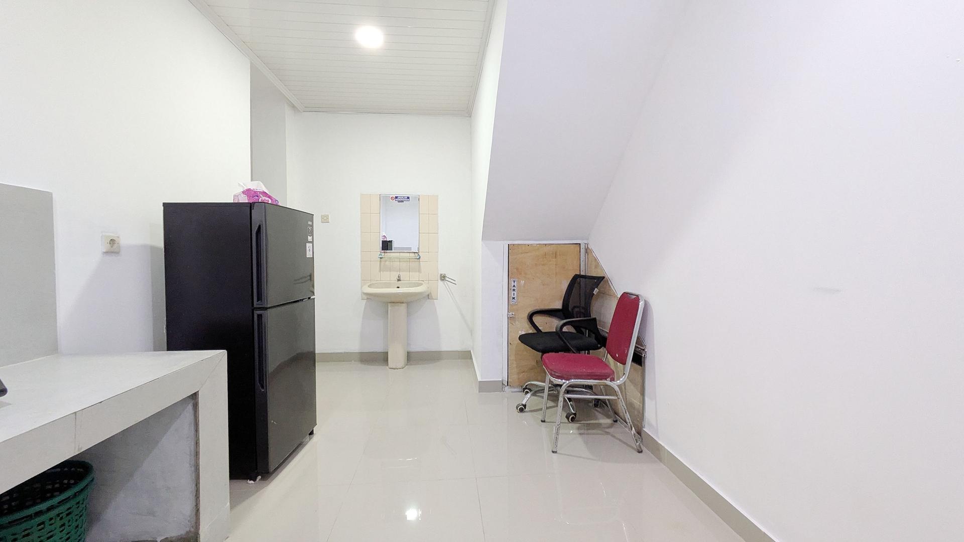 https://images.rukita.co/buildings/building/887b5814-90d.jpg