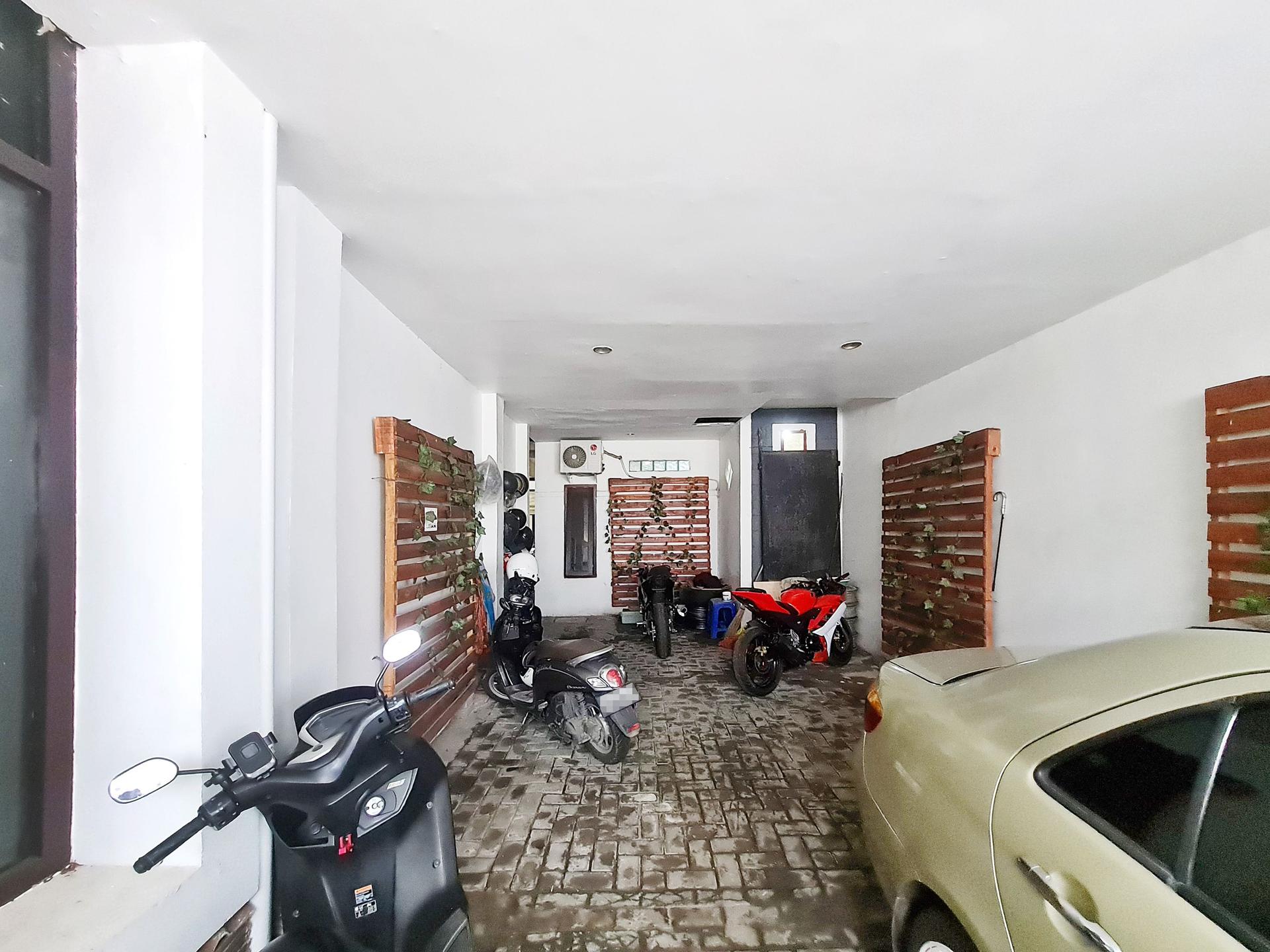 https://images.rukita.co/buildings/building/8912ced2-c1e5-41d3-85ea-cc6aae0b62db.jpg