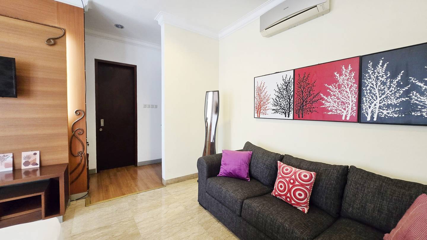 https://images.rukita.co/buildings/building/89870b74-60a.jpg