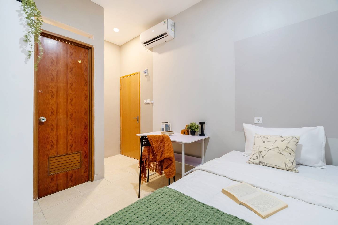 https://images.rukita.co/buildings/building/89b19956-e30.jpg