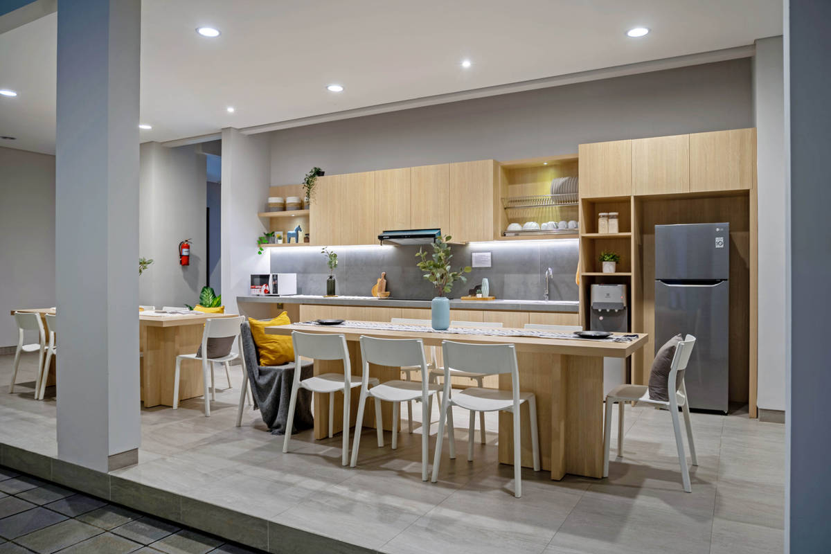 https://images.rukita.co/buildings/building/8a213d51-8c6.jpg