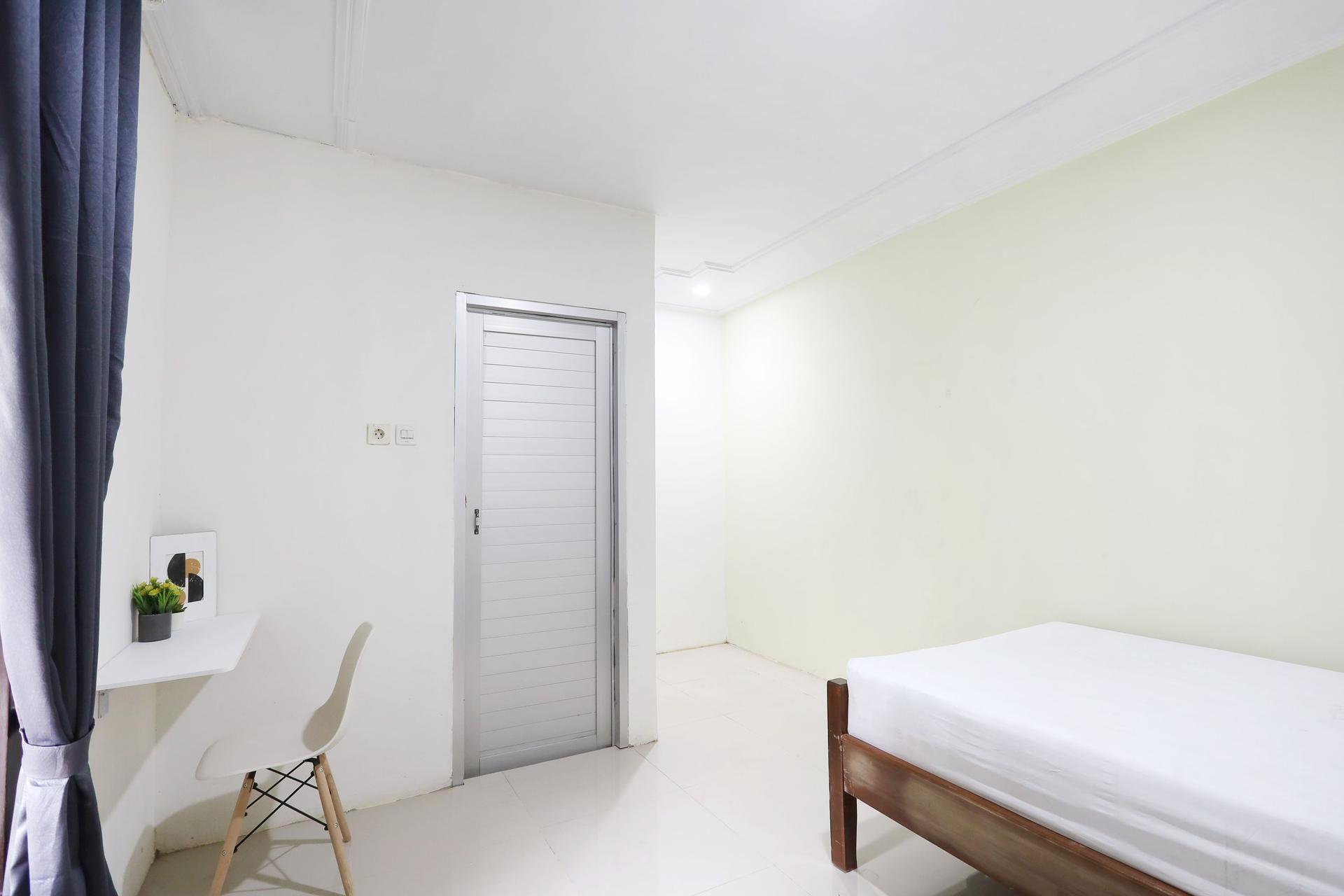https://images.rukita.co/buildings/building/8c1b34cf-f3bb-418a-8fe4-87d92b5e158a.jpg