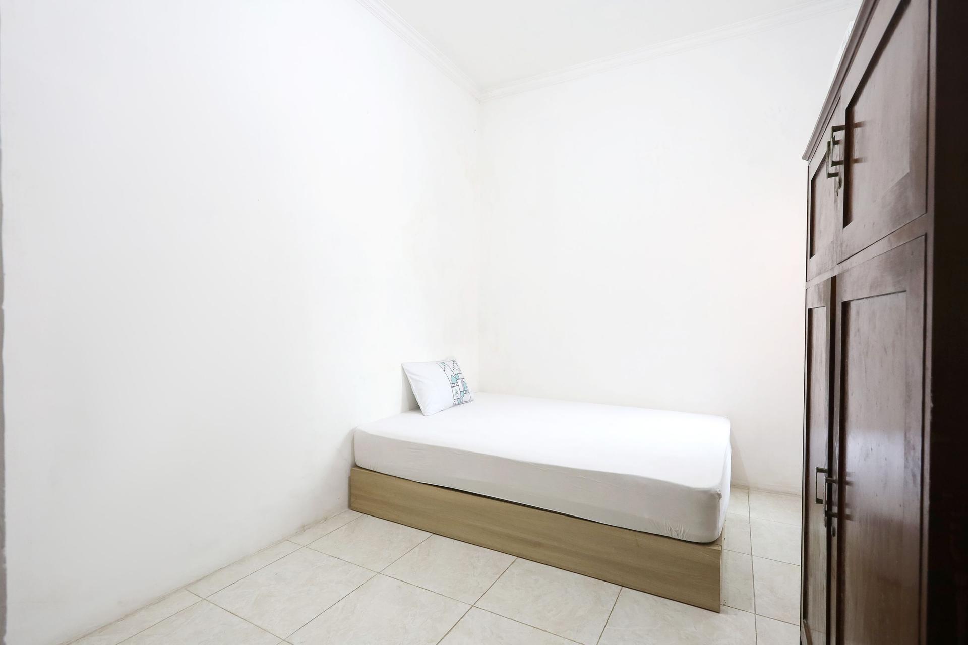 https://images.rukita.co/buildings/building/8de5b881-f68c-4ef9-85af-2c0fc8deb810.jpg