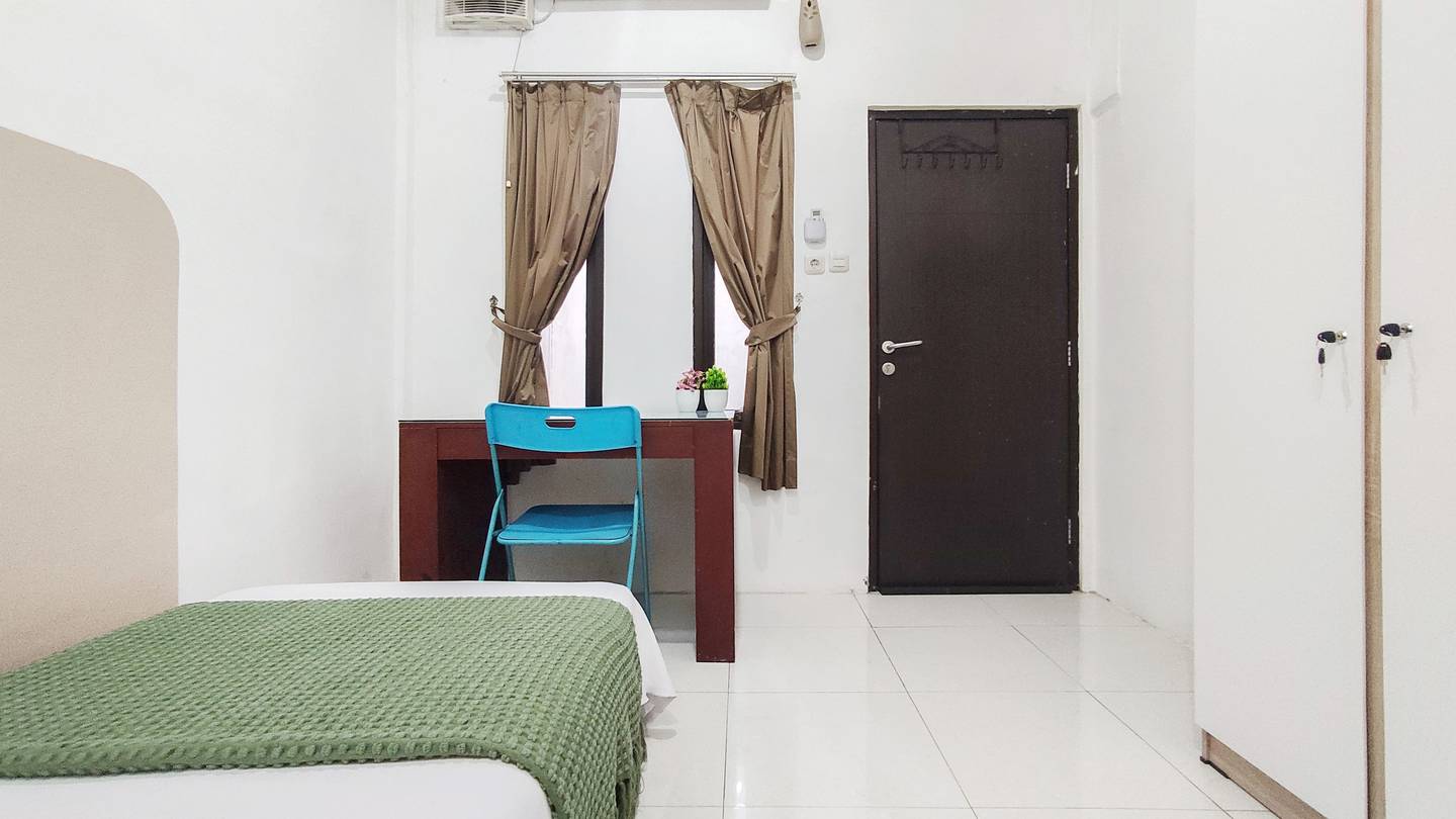https://images.rukita.co/buildings/building/8e5d6c3d-bb6c-46ad-9aff-023e2fd7b363.jpg