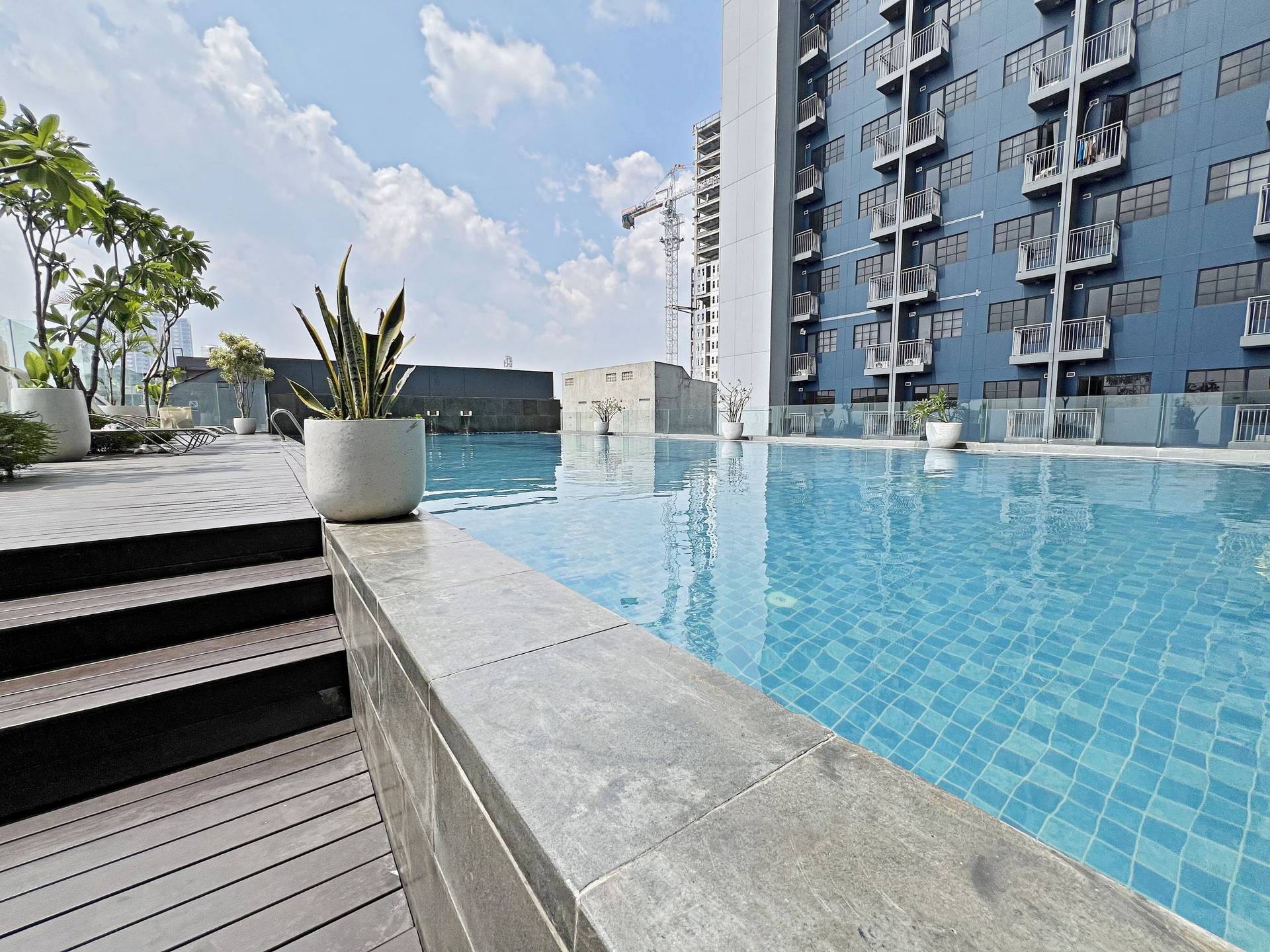 https://images.rukita.co/buildings/building/8f0b725e-5c1f-48ec-a44d-7dba376b338d.jpeg