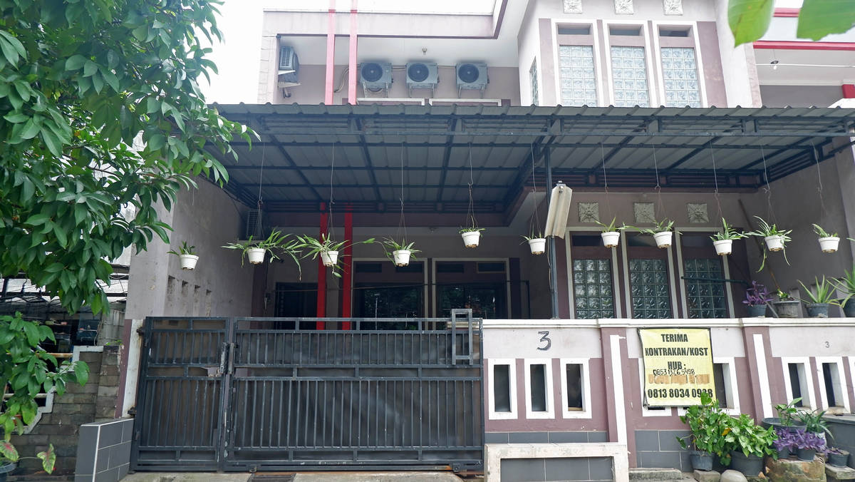 https://images.rukita.co/buildings/building/8fe8b709-3ab.jpg