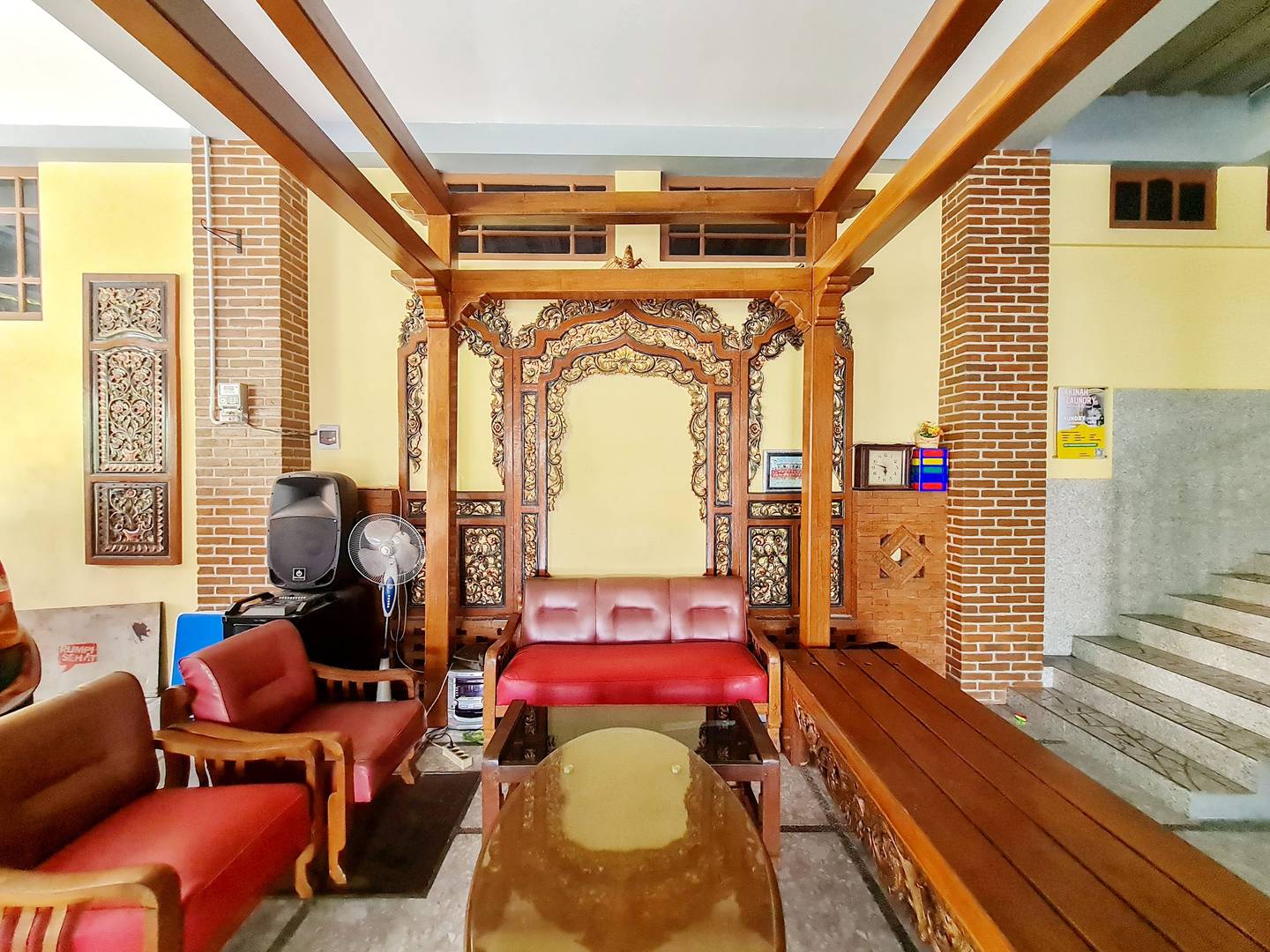 https://images.rukita.co/buildings/building/904bf7e5-a94.jpg