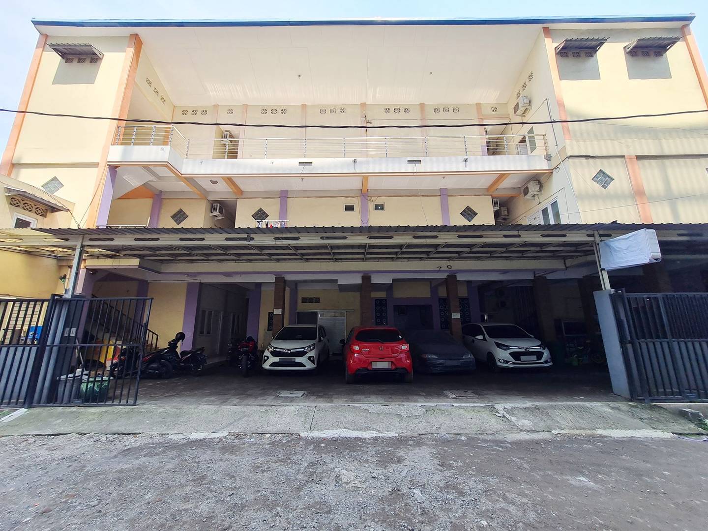 https://images.rukita.co/buildings/building/91243f16-03f.jpg
