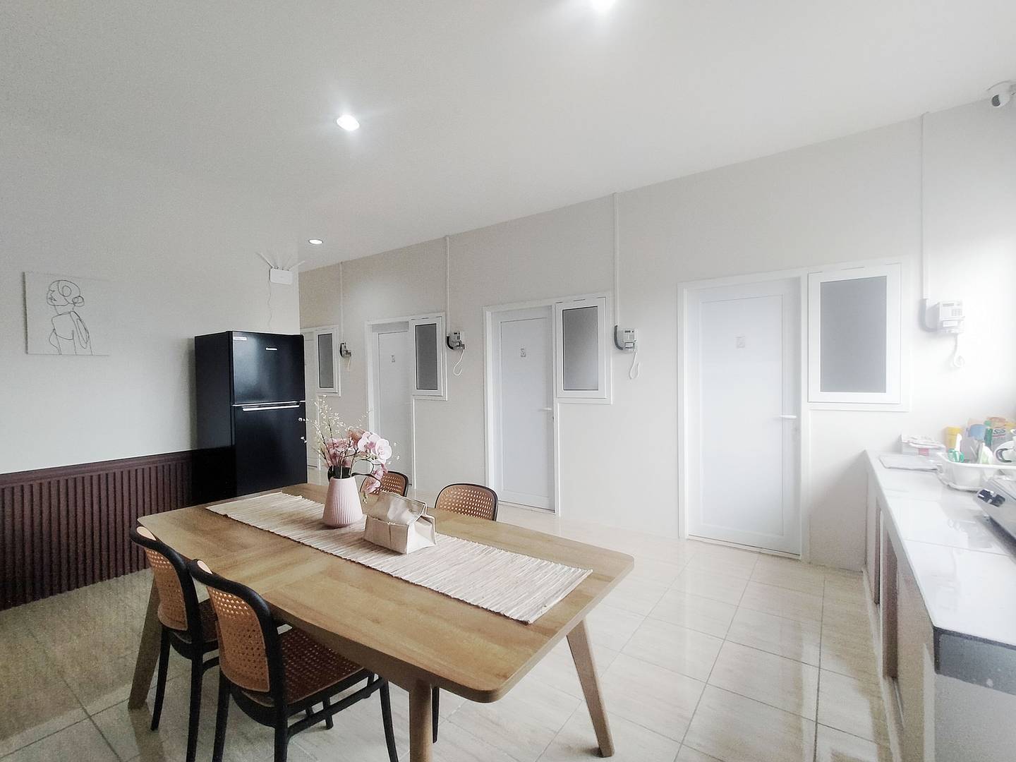 https://images.rukita.co/buildings/building/9135e151-c93.jpg