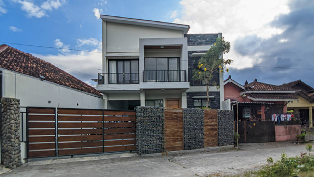 https://images.rukita.co/buildings/building/918744b7-b36.jpg
